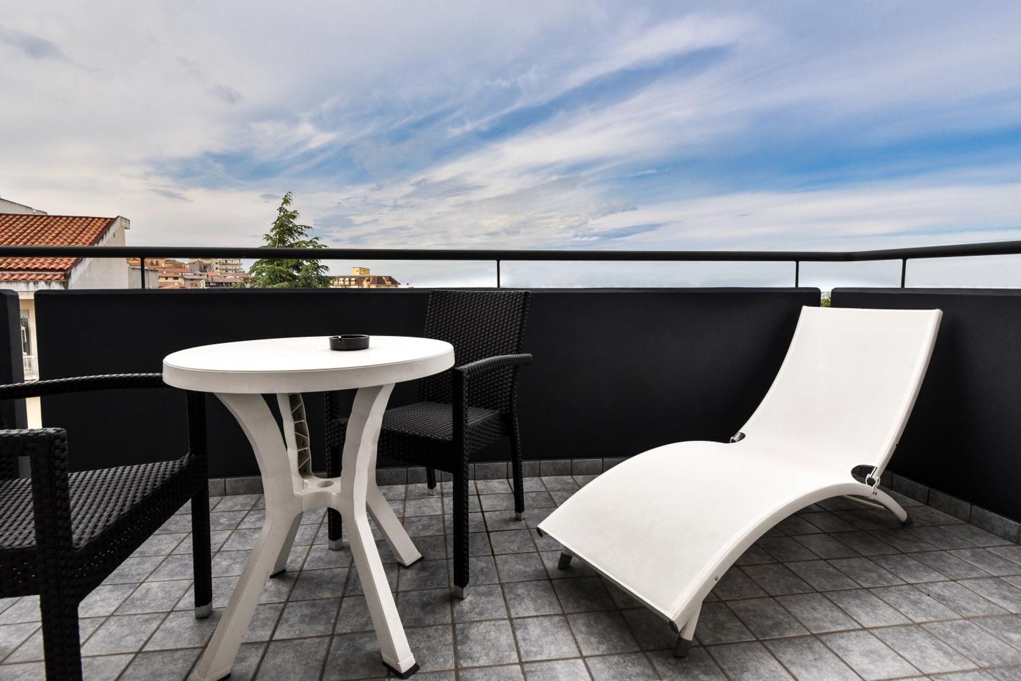 Villa Bianca Hotel & Spa San Salvo Dış mekan fotoğraf